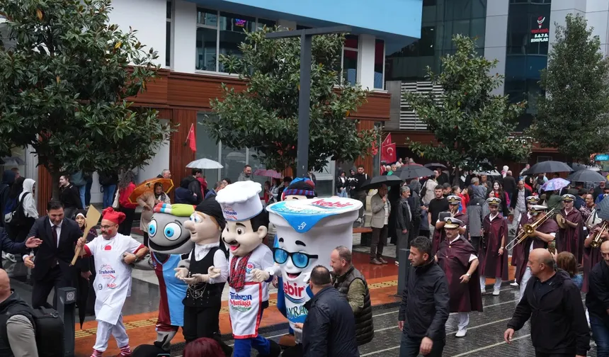 Trabzon'da Gastronomi Festivali'ne coşkulu kortej