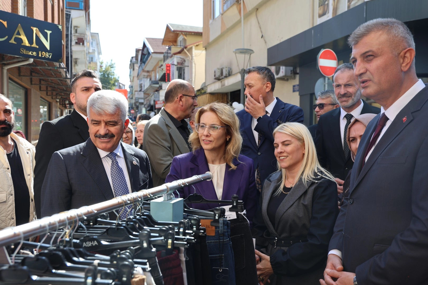 Alışveriş festivali Gölcük'te ticareti canlandırdı