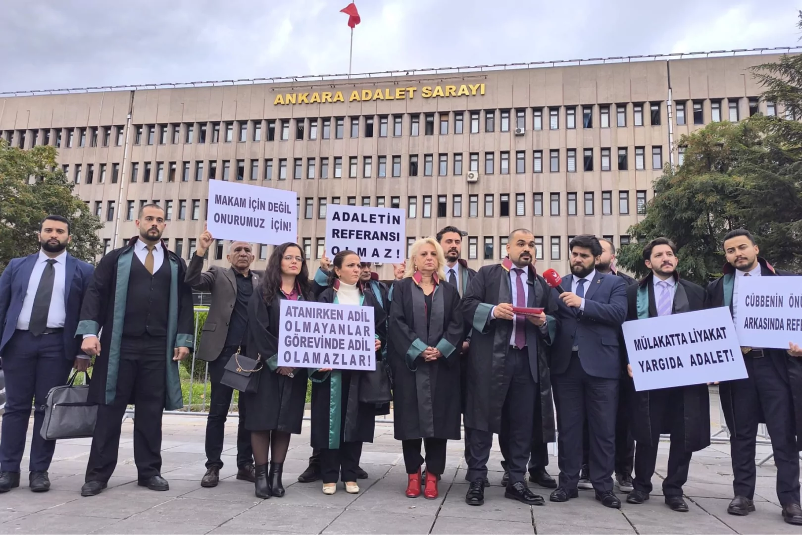 Zafer Partisi'nden Baro Başkanı'na suç duyurusu